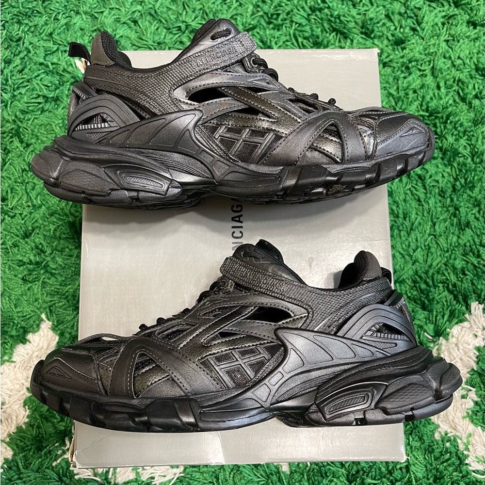 Balenciaga Triple Black Track 2